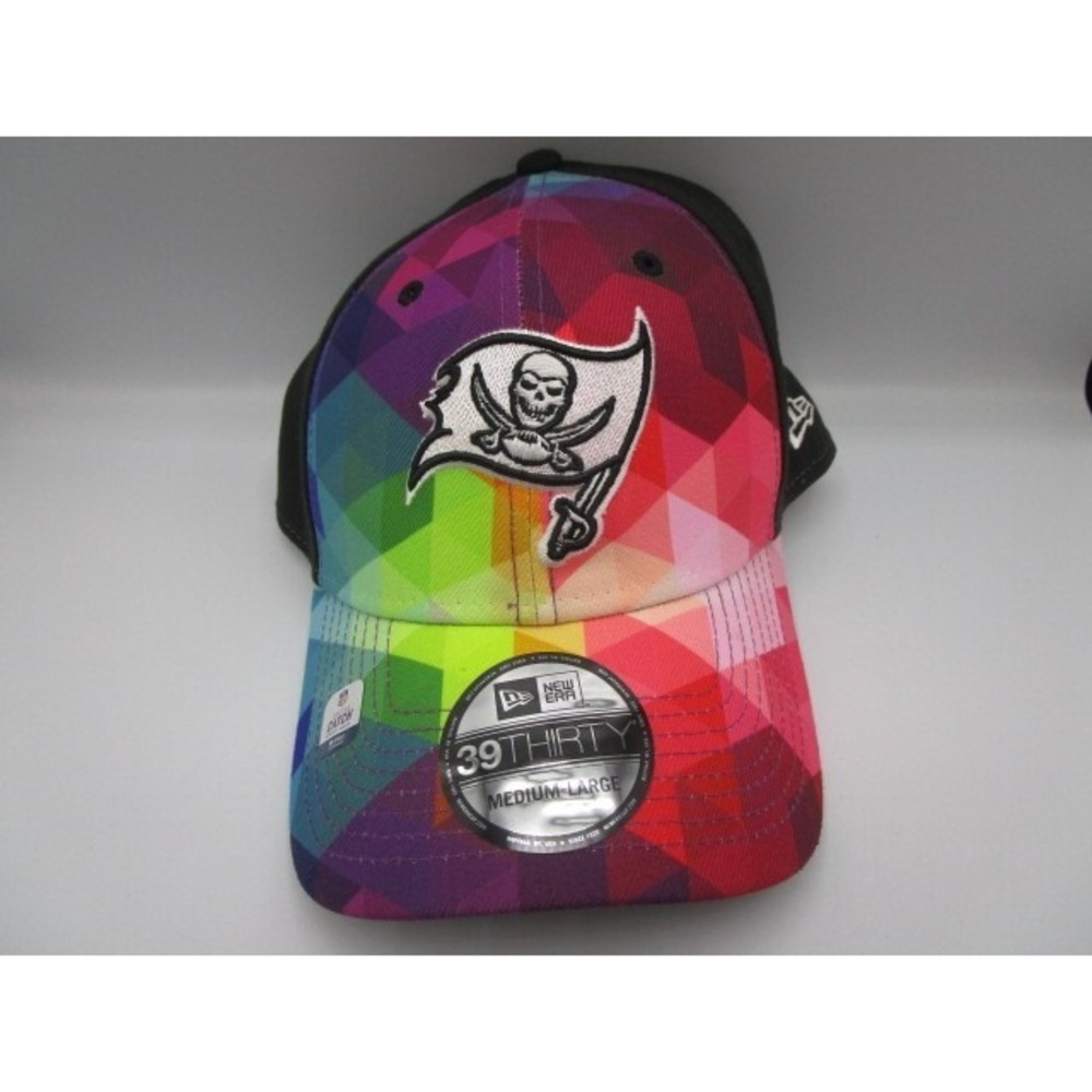 New Era 39Thirty NFL Tampa Bay Buccaneers Crucial Catch Flex Fit Hat Size M/L